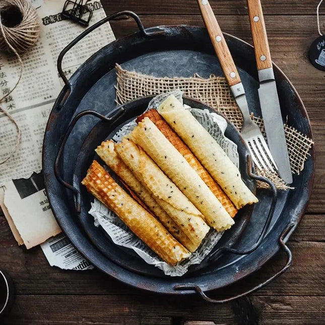 Small Vintage Style Paella Tray with Handles - IrregularLines