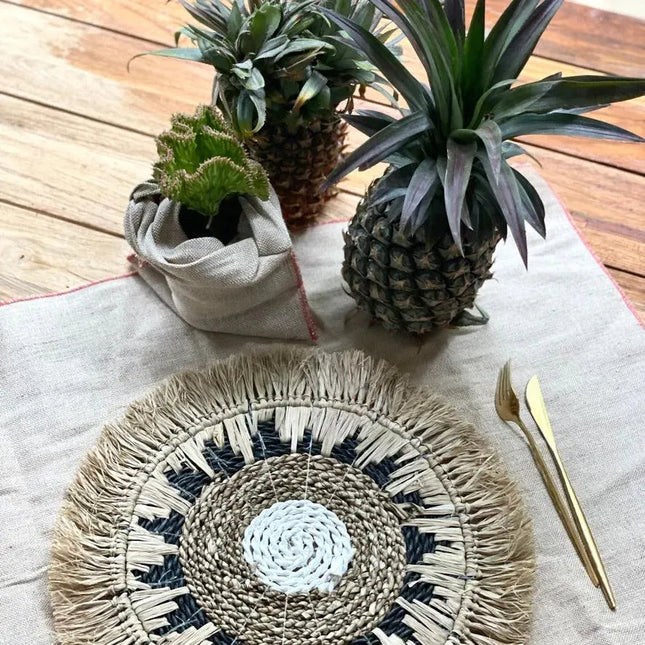 Placemat Black Pigeon - IrregularLines