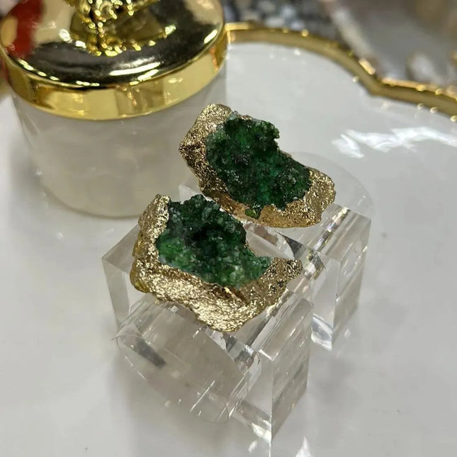 buy green agate napkin ring
luxury table decor accessories
natural stone napkin holder
elegant dining table styling
premium napkin rings set
modern table decor ideas
home dining accessories singapore
stylish green table decor
unique table setting accessories
napkin rings online singapore