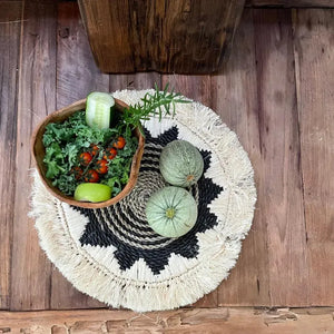 Placemat Black Snail - IrregularLines