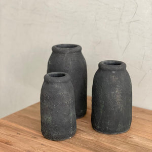Micro Terracota Vases - IrregularLines