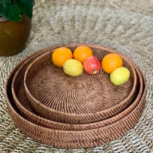 Load image into Gallery viewer, Wicker Round Tray Brown - IrregularLines
