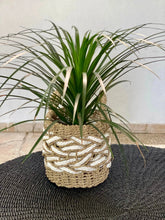 Load image into Gallery viewer, Cross kn basket white - IrregularLines
